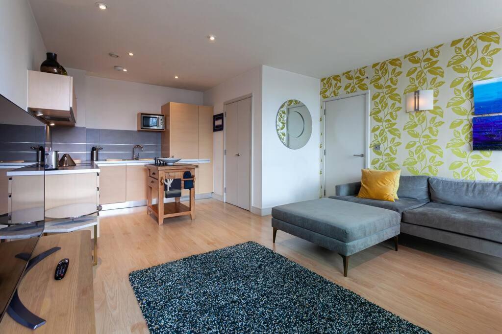 Iconic Luxury Manchester Apartment Bagian luar foto