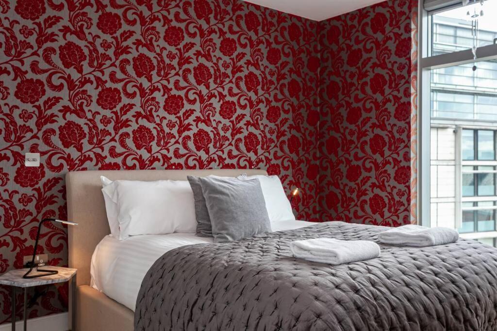 Iconic Luxury Manchester Apartment Bagian luar foto